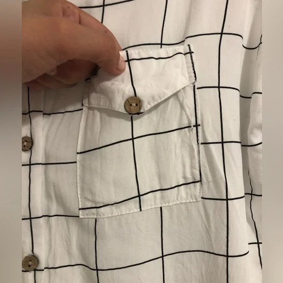 Grid Pattern Tie-Front Top - Picture 4 of 5